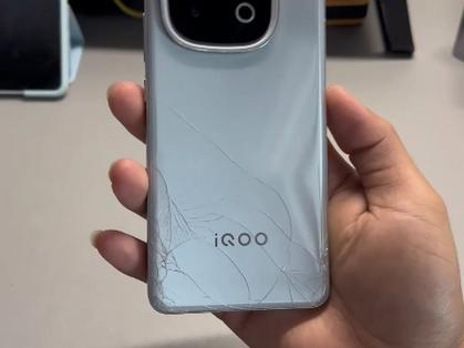 手机后盖摔碎了怎么办