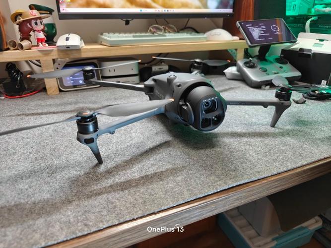 大疆御4pro充电器用哪根线