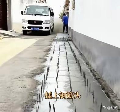 如何过往车辆蹭刮屋墙