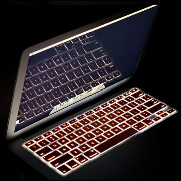 macbook键盘发光