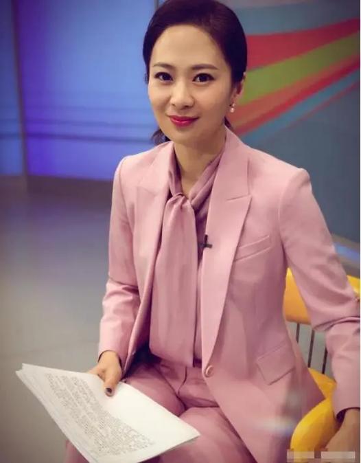 中央二台主持人