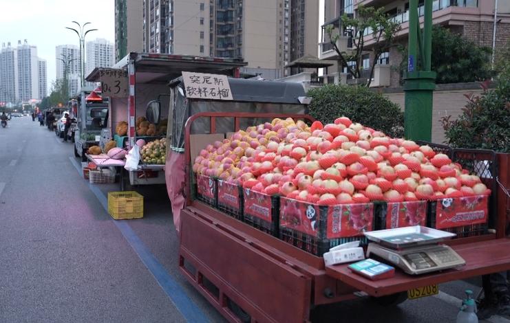移动摊位照片真实图片