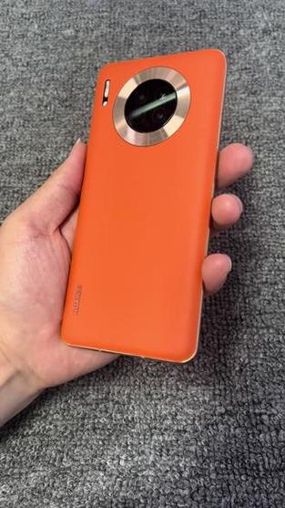 华为mate30后盖多少钱