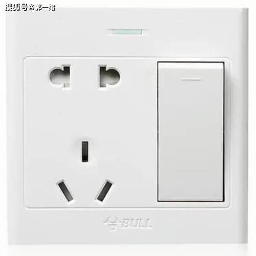 四开单控开关安装视频