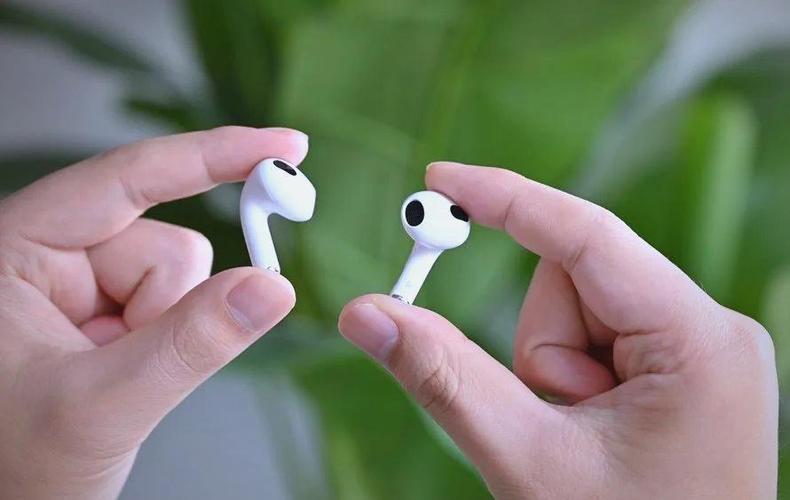 airpods右耳没声音