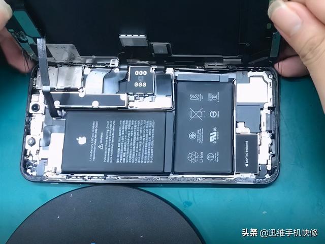 苹果手机更换电池去哪里换