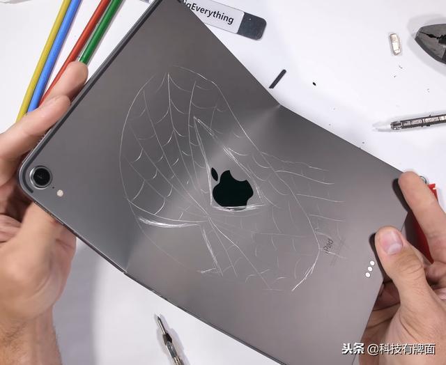 ipad弯了要怎么修复