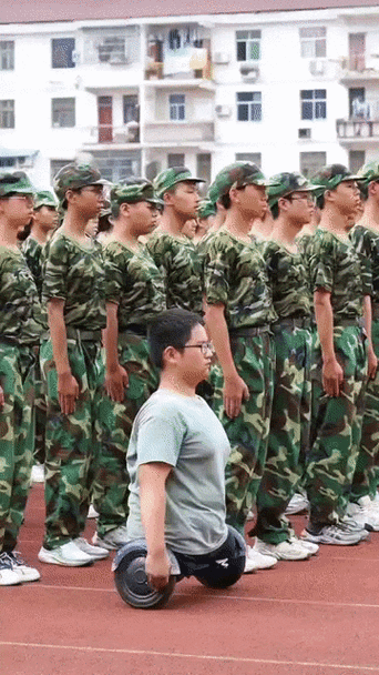 “板凳男孩”高考586分