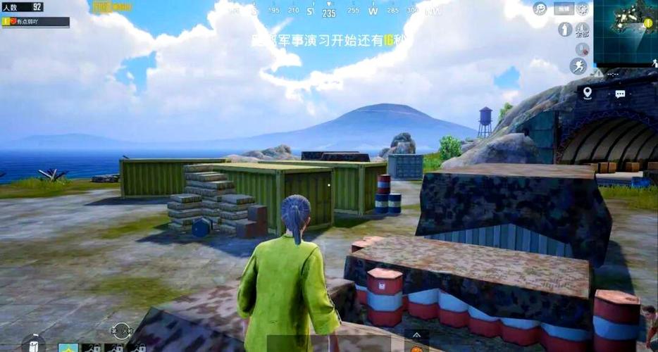 刺激战场小黄衣