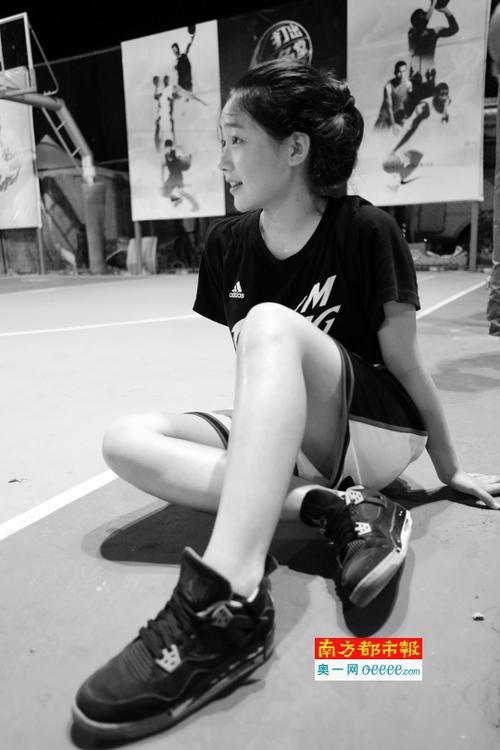 打篮球的女网红