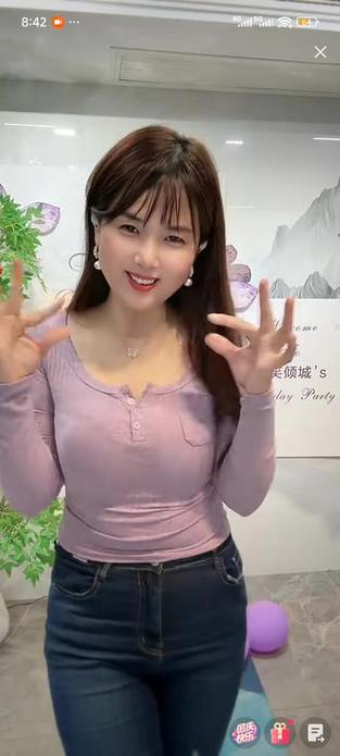 抖音女网红跳舞