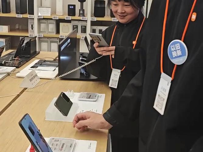 店员拿我手机几分钟能干嘛
