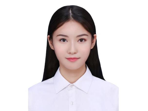 为什么相册多出白的照片