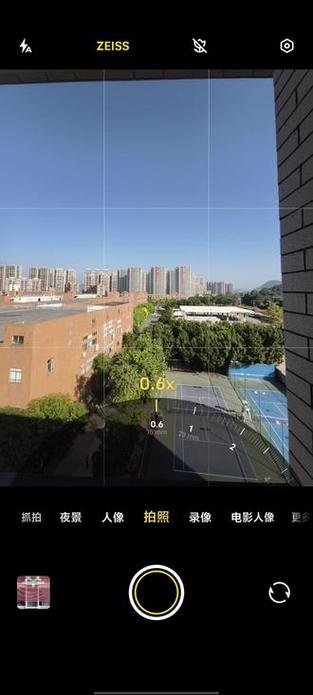 100倍变焦能拍多远