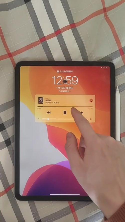 ipad屏幕失灵滑动不了