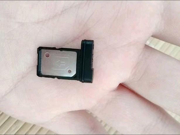 小天才手表卡槽触点断一个