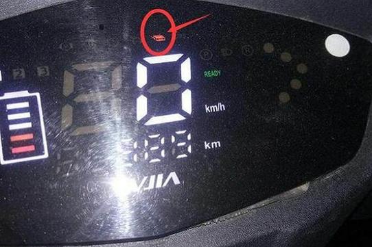 电动车充满灯全部灭了