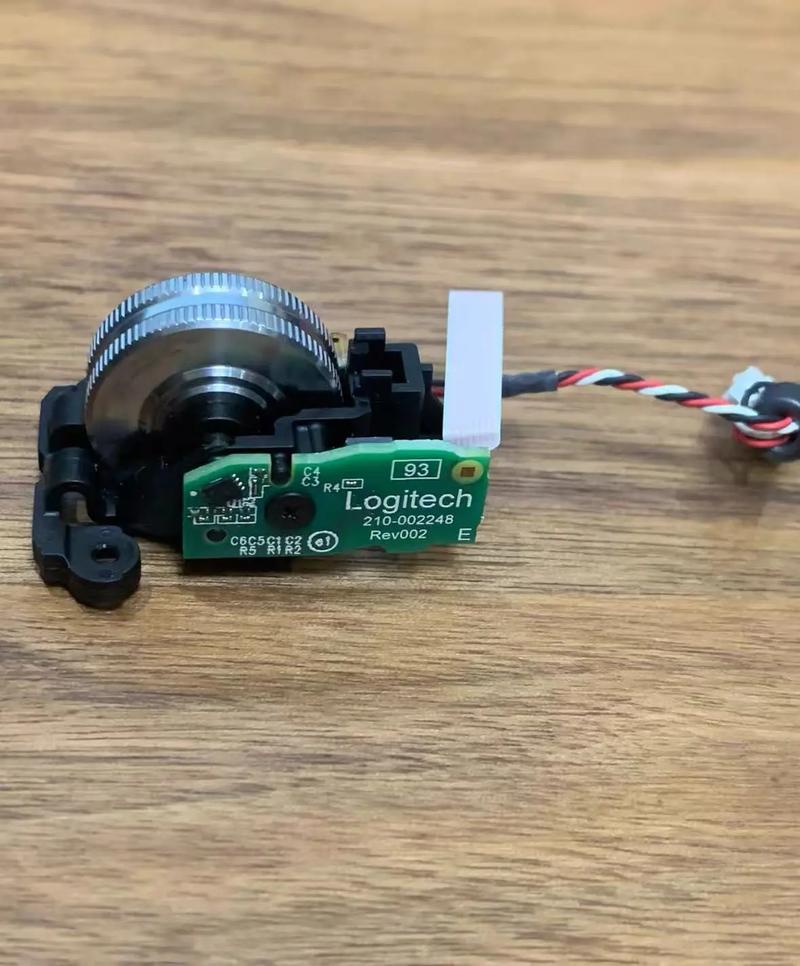 罗技g903滚轮晃动解决