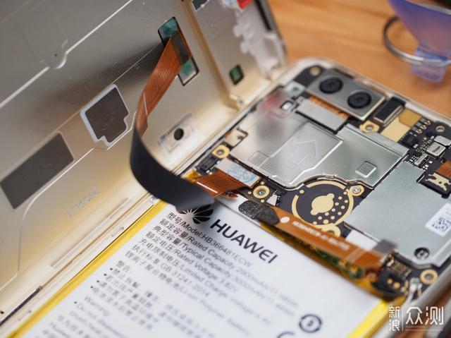 华为荣耀8屏幕排线更换教程
