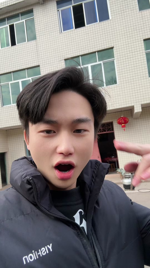 蛋仔小紫真人长相