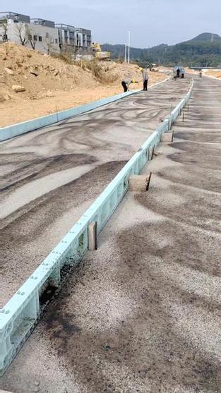 混凝土路面20公分钢模