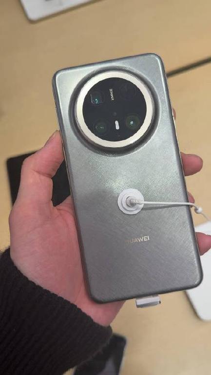 华为Mate70Pro