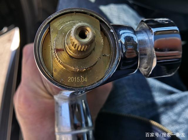 九牧王花洒拆卸图解