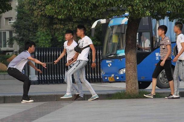 聚众斗殴和涉嫌殴打有什么区别