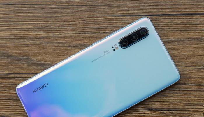 mate30和p30哪个屏幕好