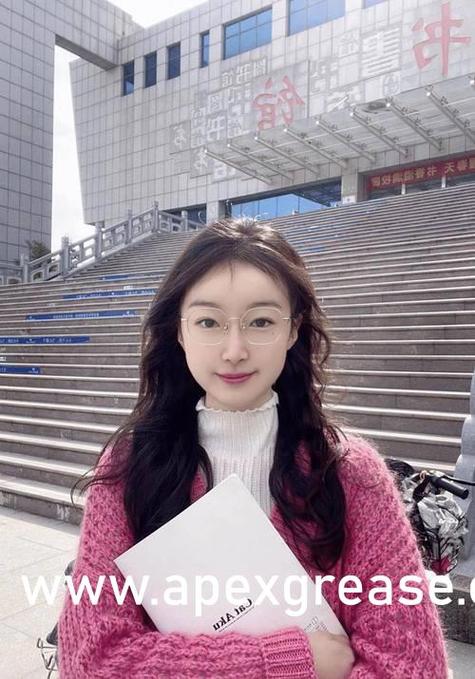 和家里蹲妹妹一起生活直装版