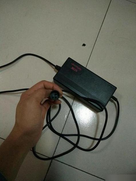 为什么充电器插不进去