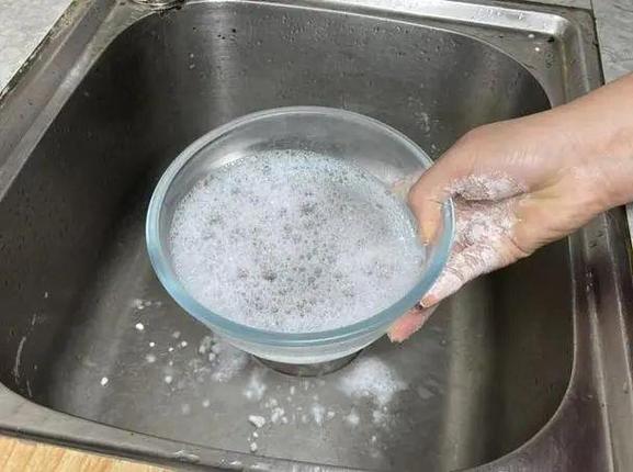 花洒堵塞清洗小苏打加白醋