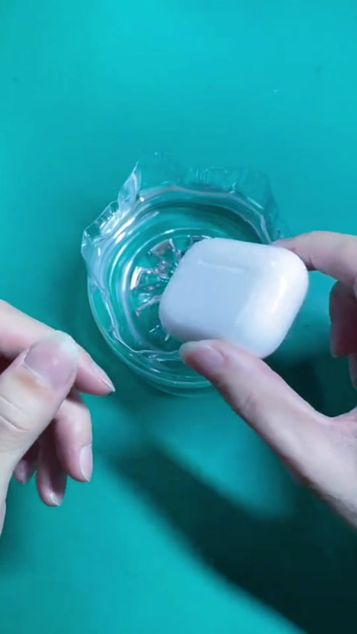 蓝牙耳机泡水后使用注意事项