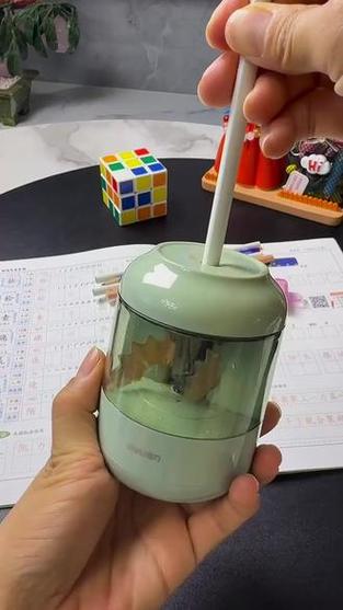 电动削笔刀只转不削怎么办
