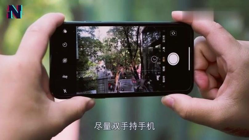 相册打开视频老是横屏