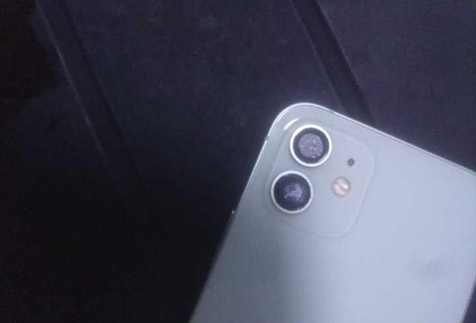 手机前置摄像头模糊