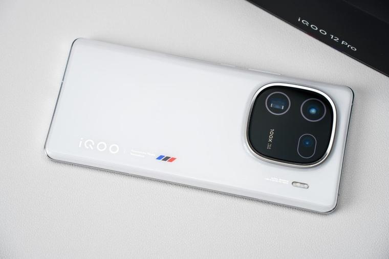iqoo12多少钱