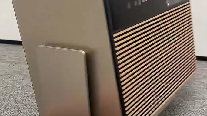 极米投影仪自动对焦