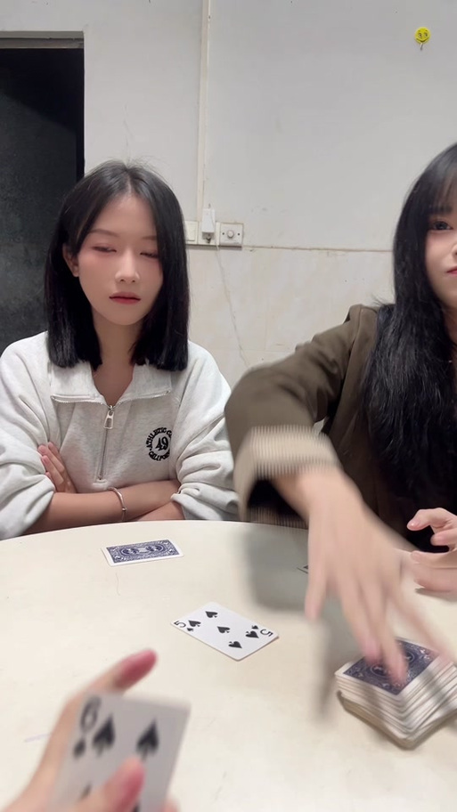 金花三张牌真人免费