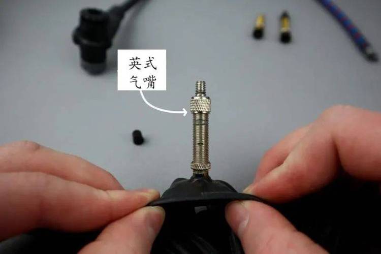 自行车气门芯安装步骤