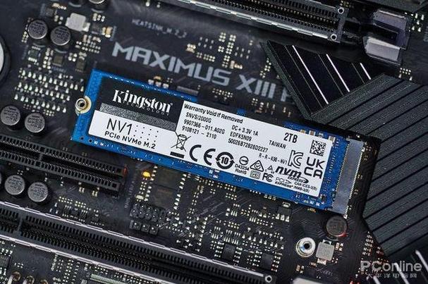 r7000有几个m2接口