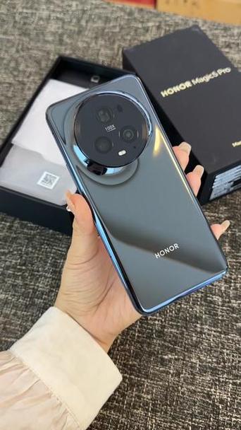 手机摄像头是个大圆圈
