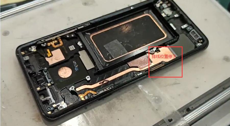 vivos15e换外屏用拆中框吗