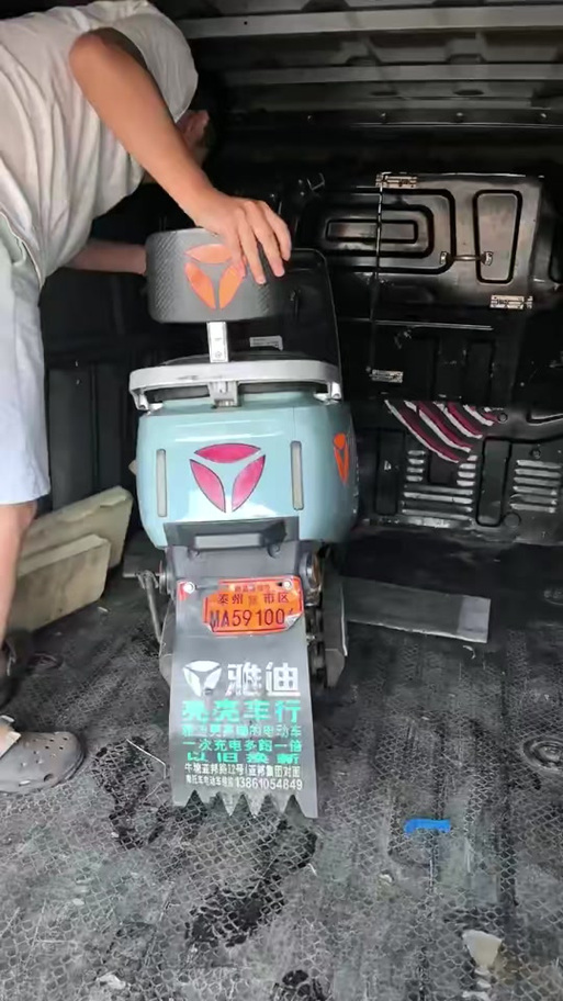 二轮电动车跑货拉拉