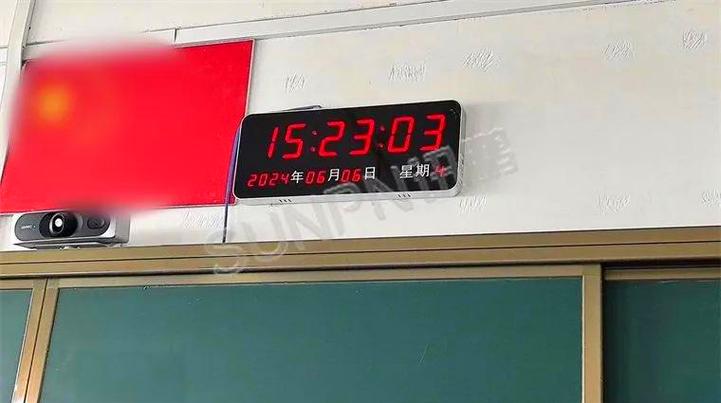 电子显示钟慢了如何调整