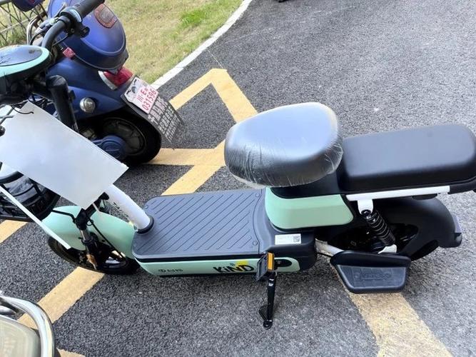 台铃电动车开大灯步骤