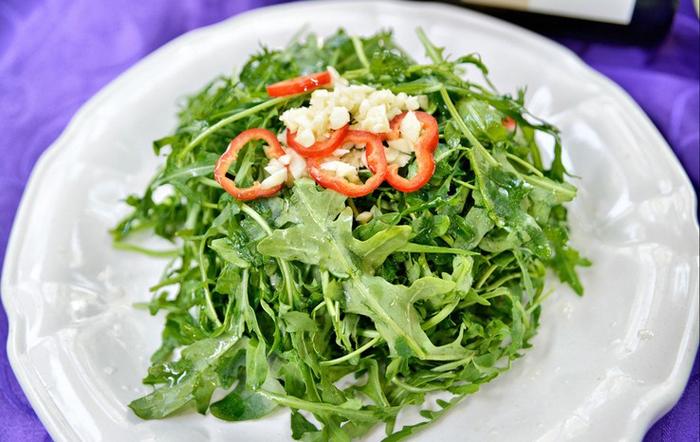 凉拌芝麻菜