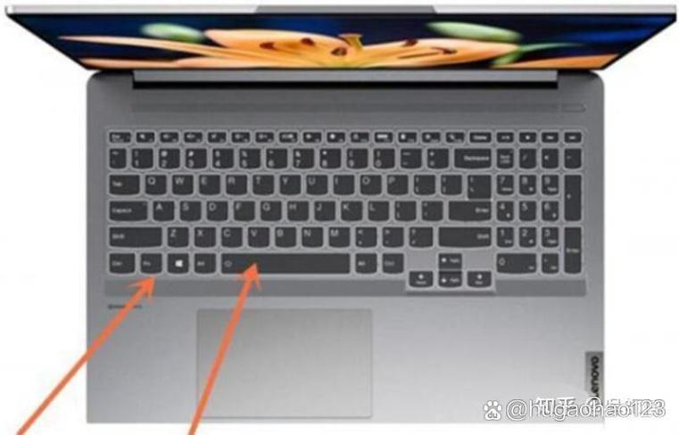 联想小新键盘背光怎么开