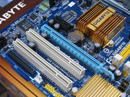 g31主板装win10还是win7