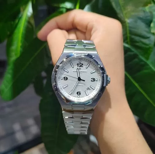 男士42mm表盘大吗